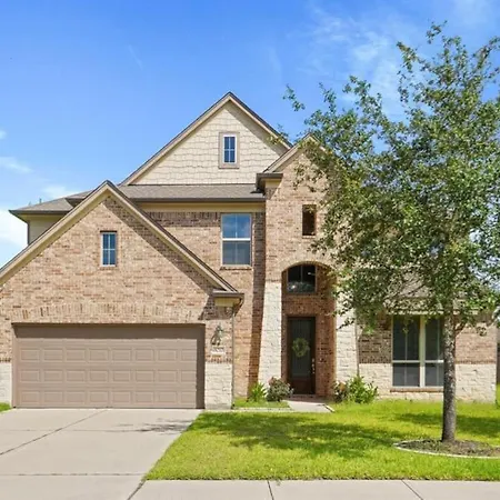 Gated Community 2-Story Home2